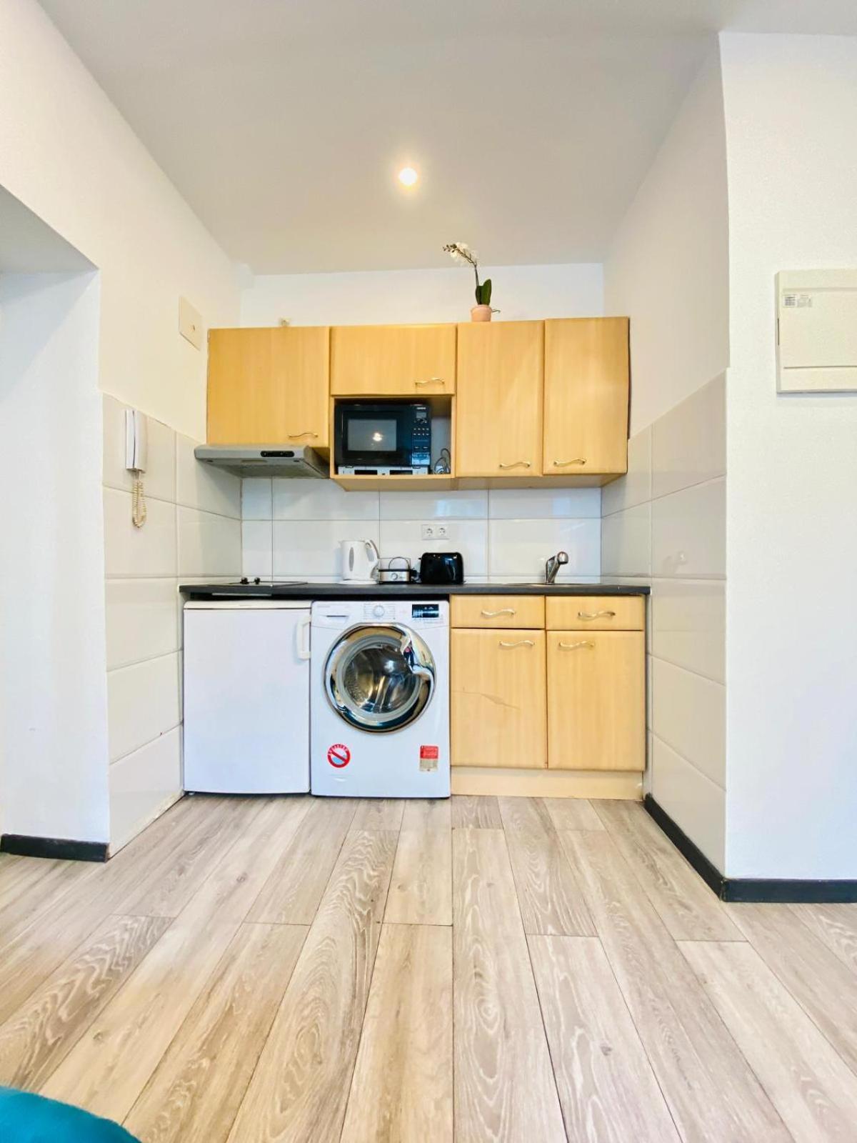 Cute 1Br Apt - 10 Mins Walk From Downtown Viena Exterior foto